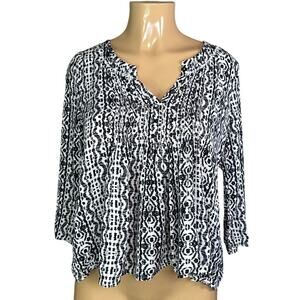 Anthropologie Vanessa Virginia Mahdia Black White Pleated Crop Sleeve Top Size 2